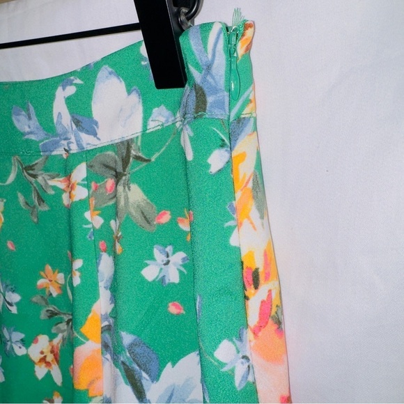 Loft Green Floral Print High Waisted A-line Knee Length Midi Skirt size 4 petite - Picture 5 of 6